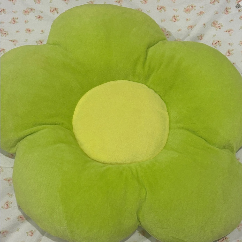 Green Flower-Shaped Cushion